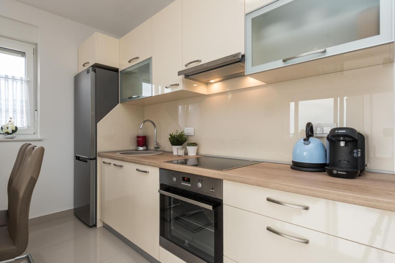 מאנדרה Zoran Brand New Modern Apartments מראה חיצוני תמונה
