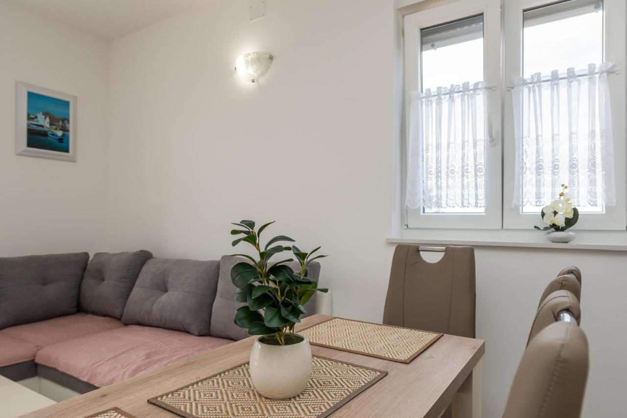 מאנדרה Zoran Brand New Modern Apartments מראה חיצוני תמונה