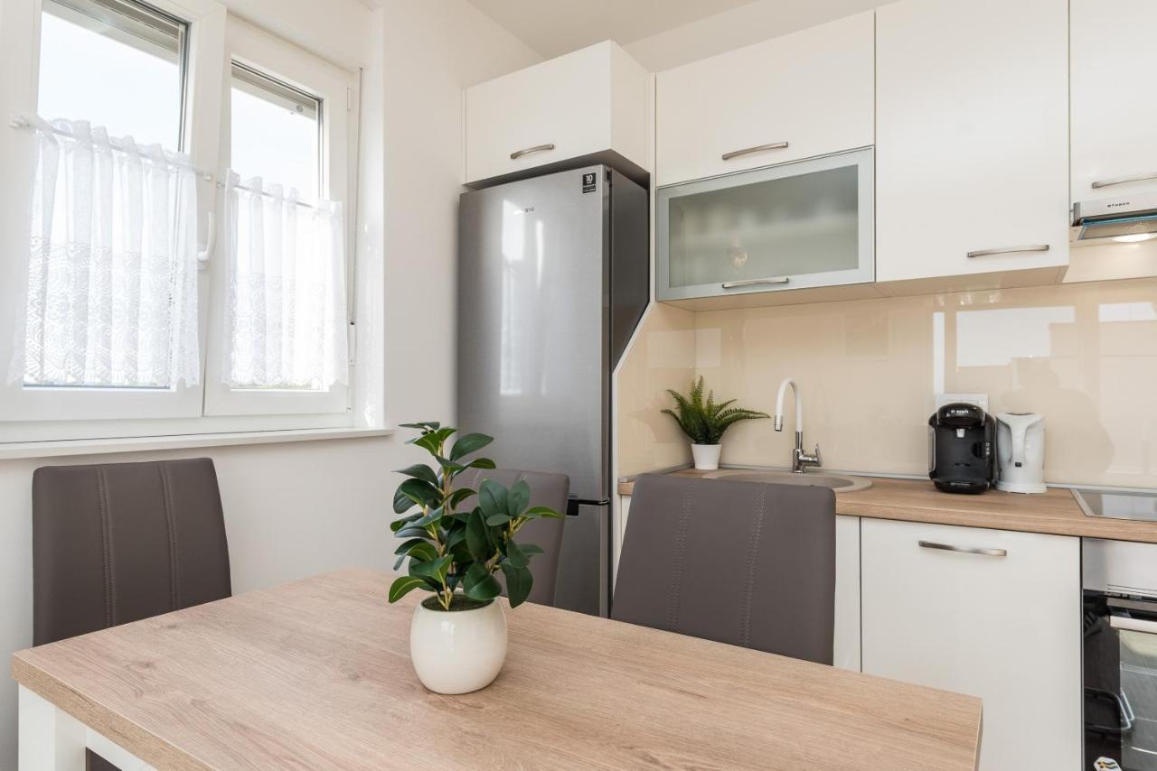 מאנדרה Zoran Brand New Modern Apartments מראה חיצוני תמונה