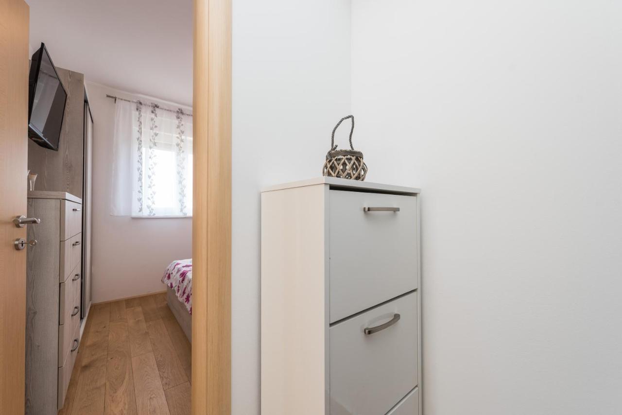 מאנדרה Zoran Brand New Modern Apartments מראה חיצוני תמונה